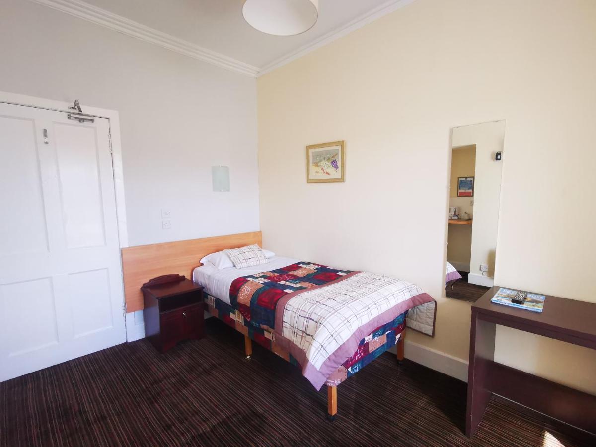 Hotel Dreadnought