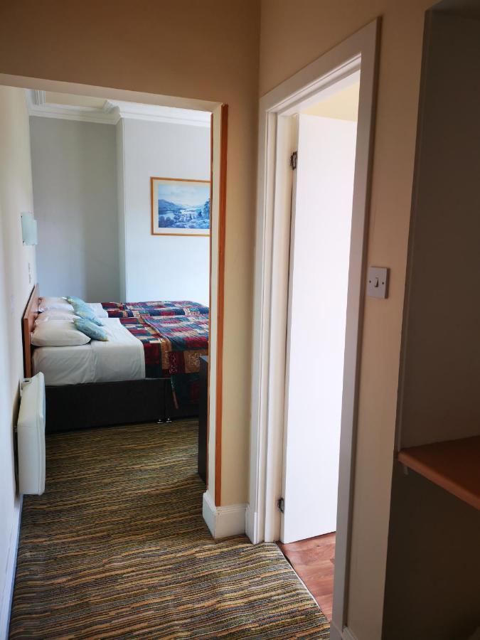 Hotel Dreadnought